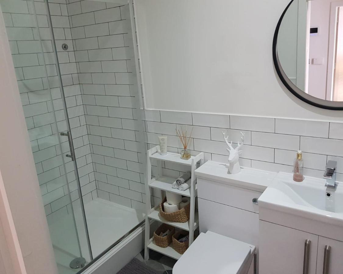 34 Cuppin Street - Luxury City Centre Apartment! 切斯特 外观 照片