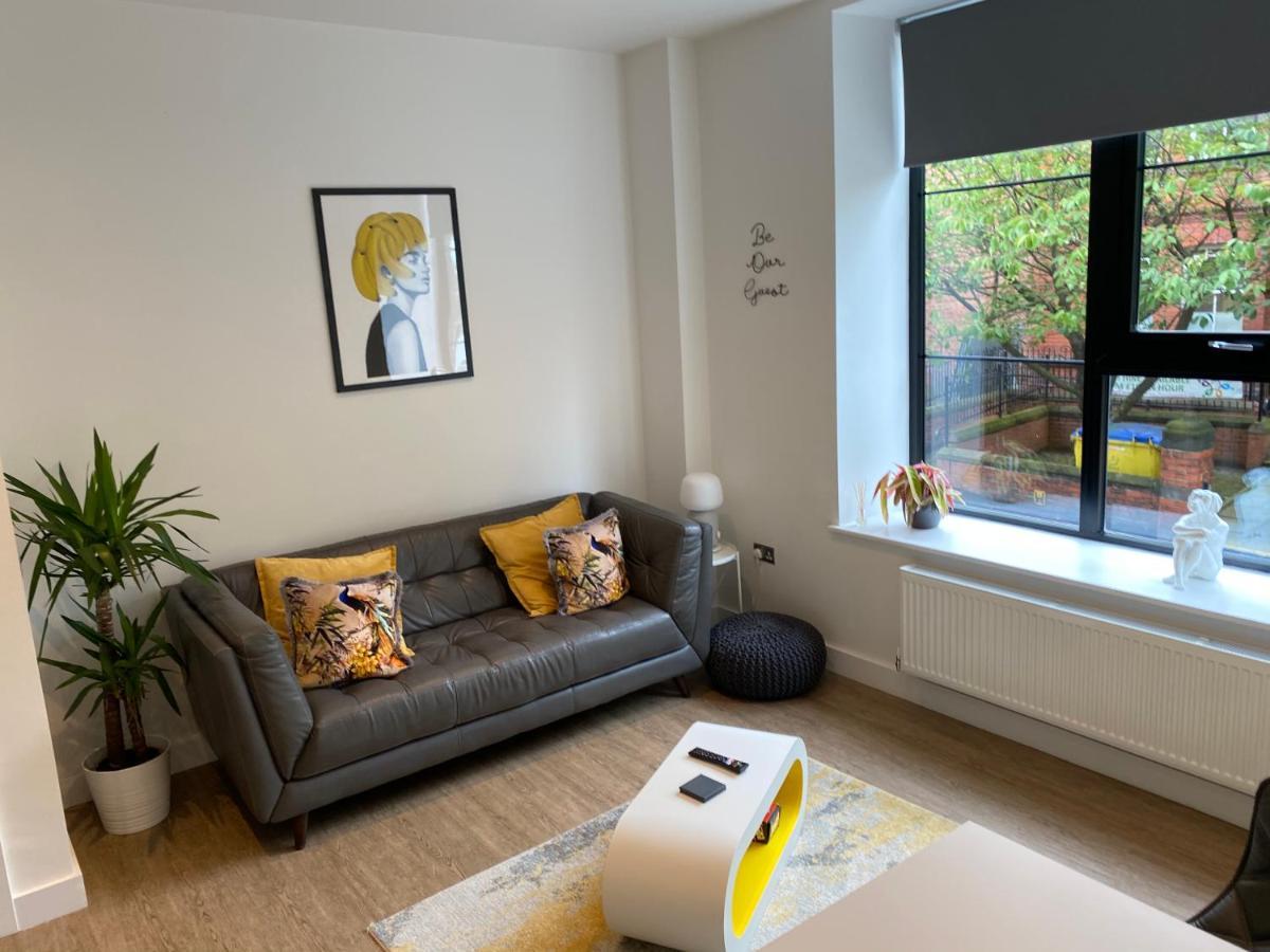 34 Cuppin Street - Luxury City Centre Apartment! 切斯特 外观 照片