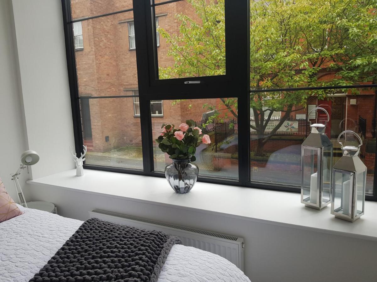 34 Cuppin Street - Luxury City Centre Apartment! 切斯特 外观 照片