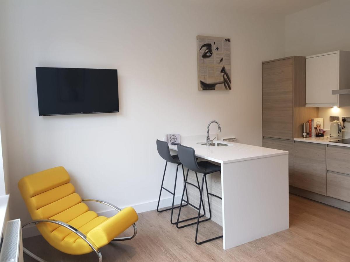 34 Cuppin Street - Luxury City Centre Apartment! 切斯特 外观 照片